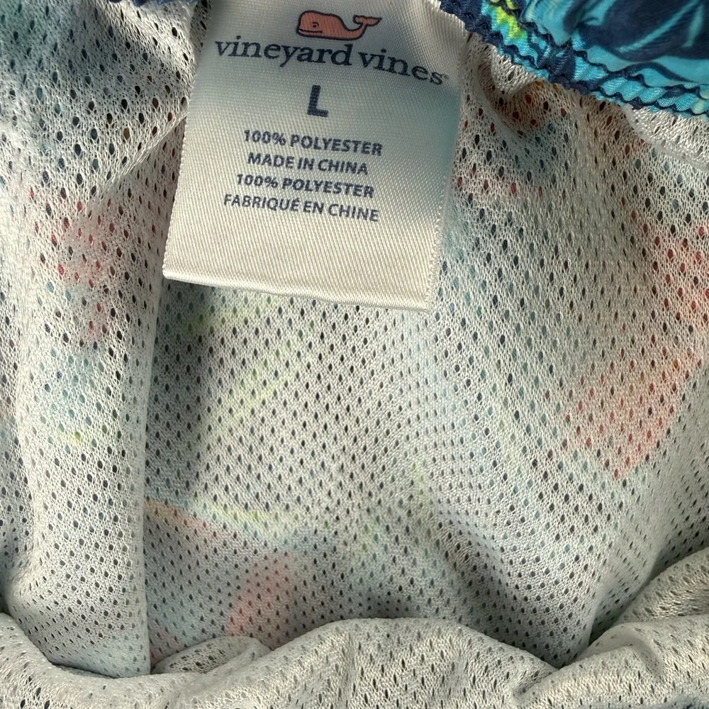 Vineyard Vines Men SIZE‎ LARGE 6” inch Inseam Blue Floral Swimming Trunks Shorts